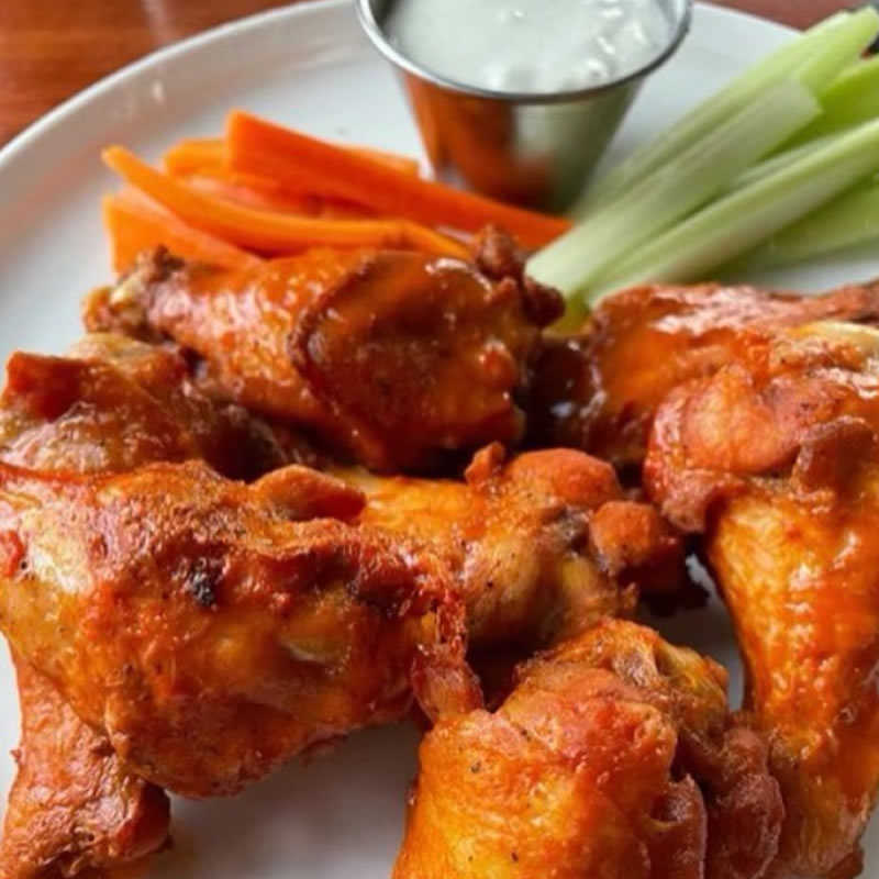 Sandtrap Bar and Grille | Buffalo Wings Appetizer