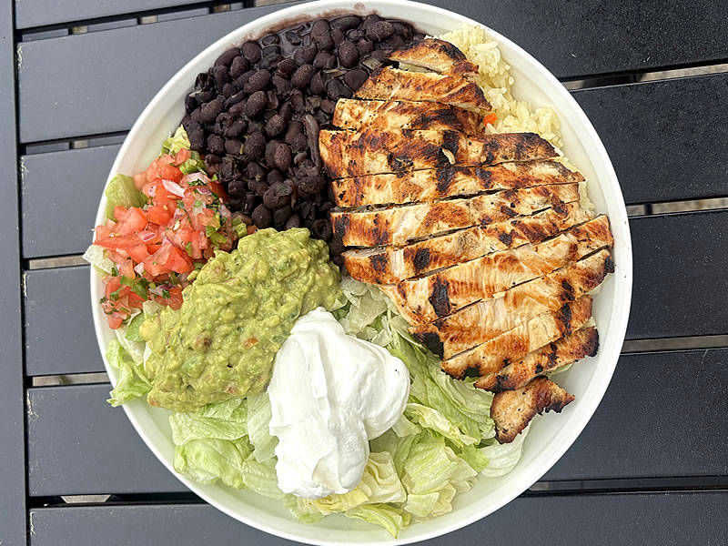 Sandtrap Bar and Grille | Grilled Chicken Dinner